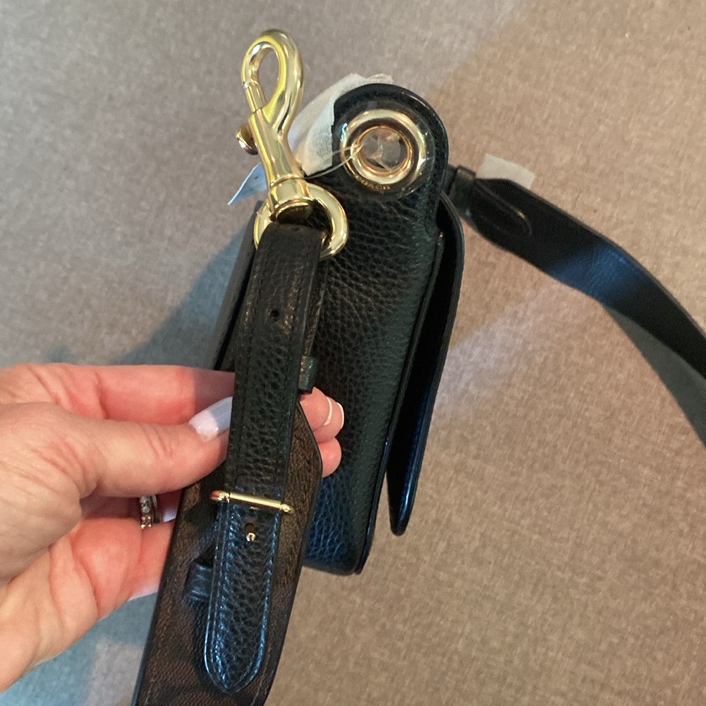 NWT Black Coach Messenger Black pebble leather with signature dark brown strap. - Picture 14 of 15